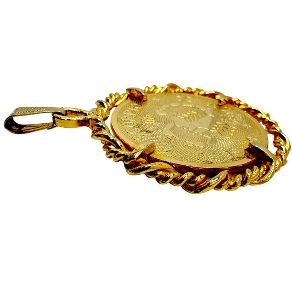 Vintage Gold Tone Scorpio Scorpion Zodiac Medal 2" Pendant - Picture 3 of 7